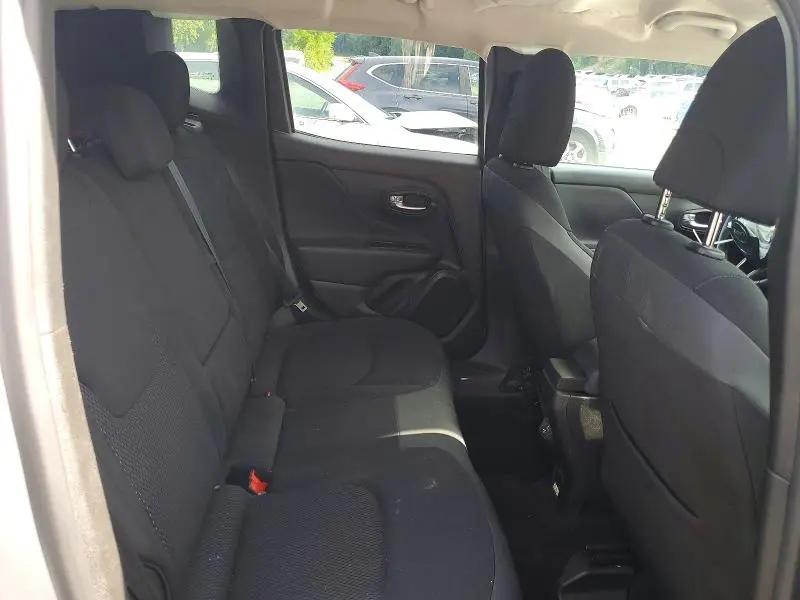 2019 JEEP RENEGADE LATITUDE  