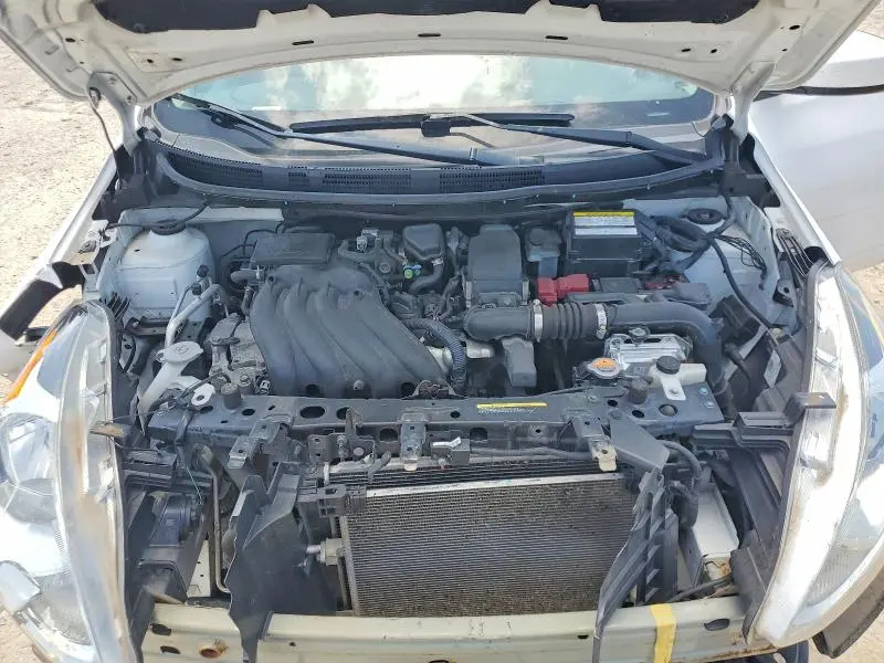 2019 NISSAN VERSA SV  