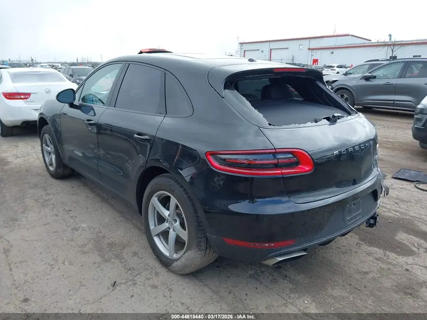 2018 PORSCHE MACAN SPORT EDITION