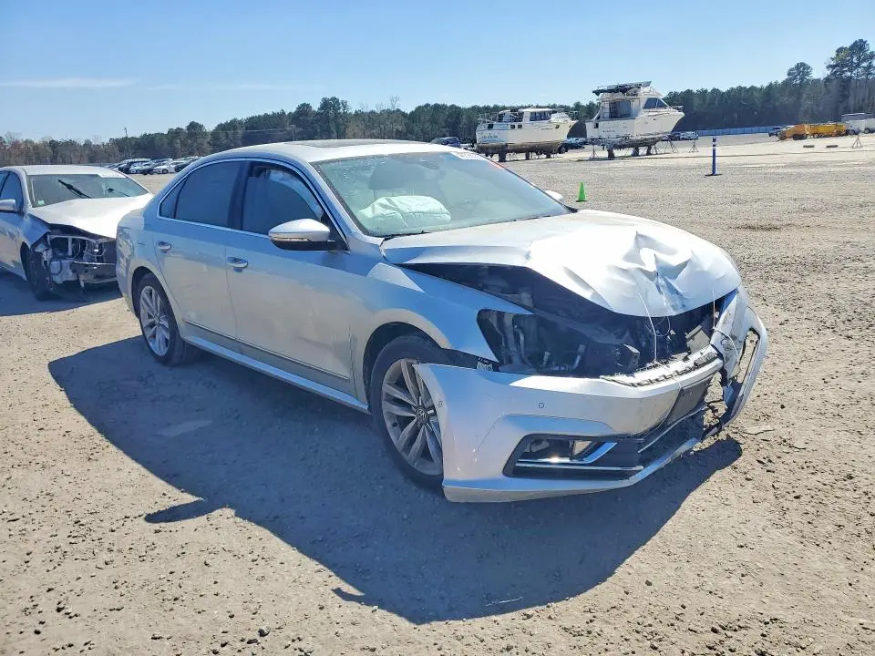 2017 VOLKSWAGEN PASSAT SEL PREMIUM  