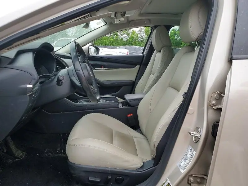 2024 MAZDA 3 PREFERRED  
