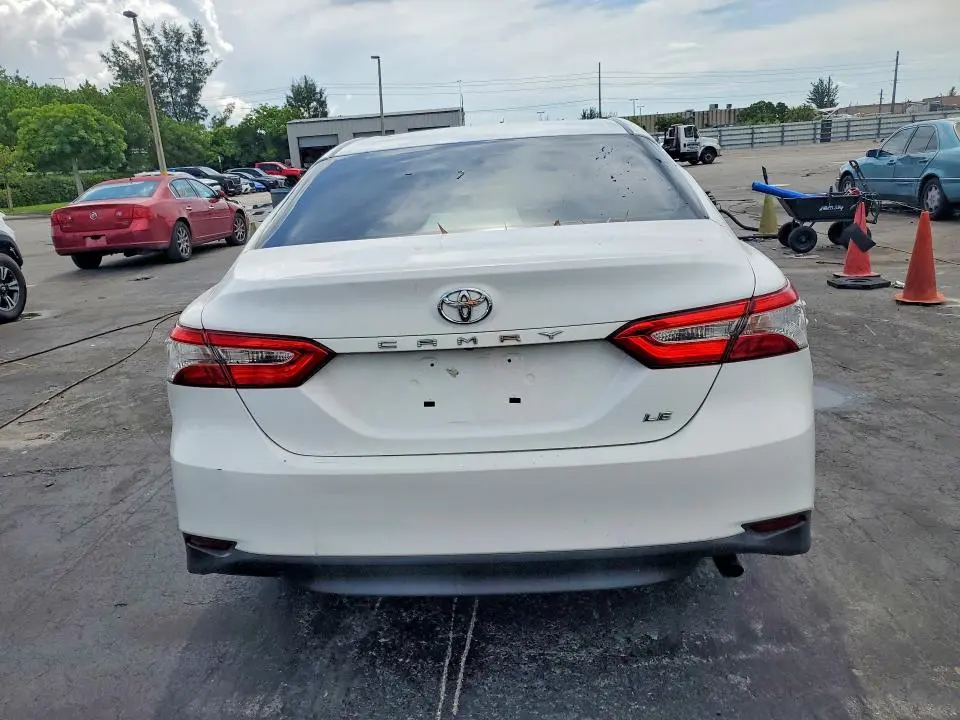 2018 TOYOTA CAMRY LE  