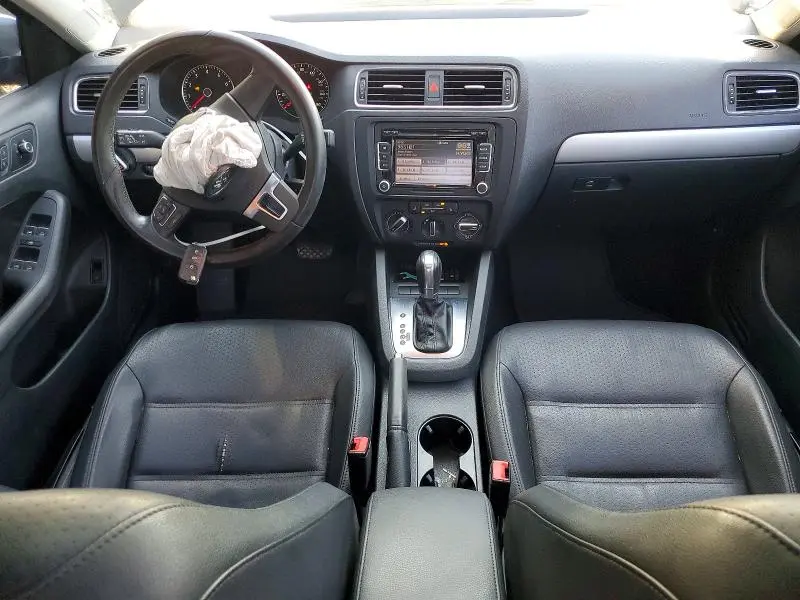 2013 VOLKSWAGEN JETTA SE  