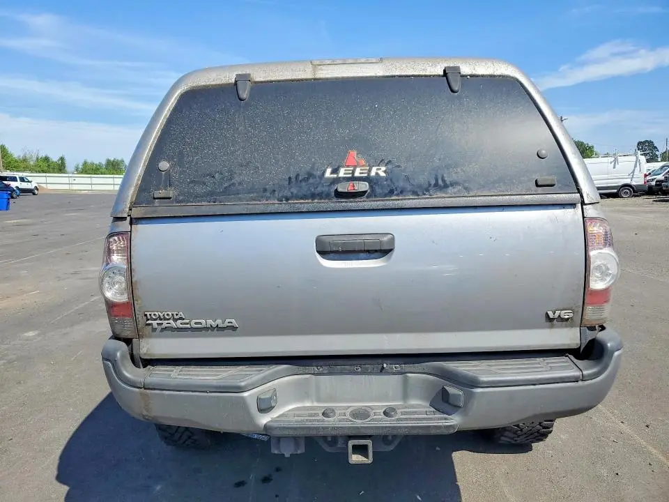 2015 TOYOTA TACOMA V6  