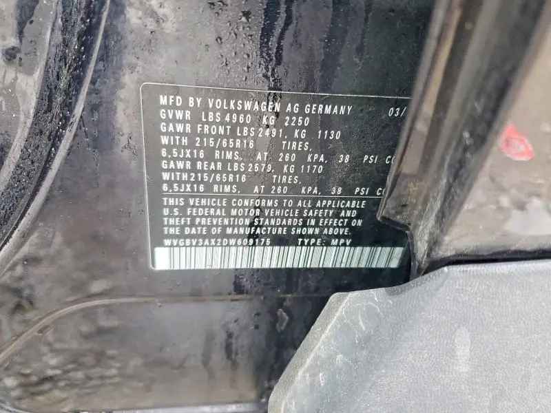 2013 VOLKSWAGEN TIGUAN S  