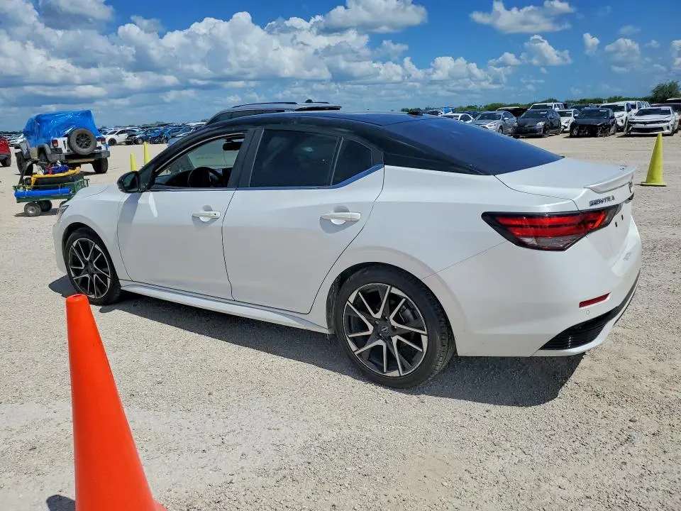 2024 NISSAN SENTRA SR  