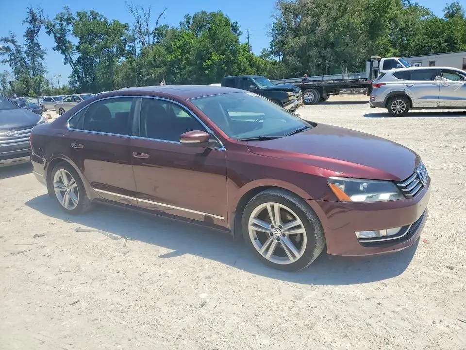 2013 VOLKSWAGEN PASSAT SE  