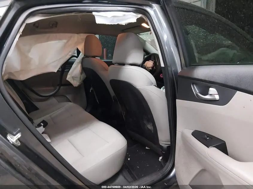 2019 KIA FORTE LXS
