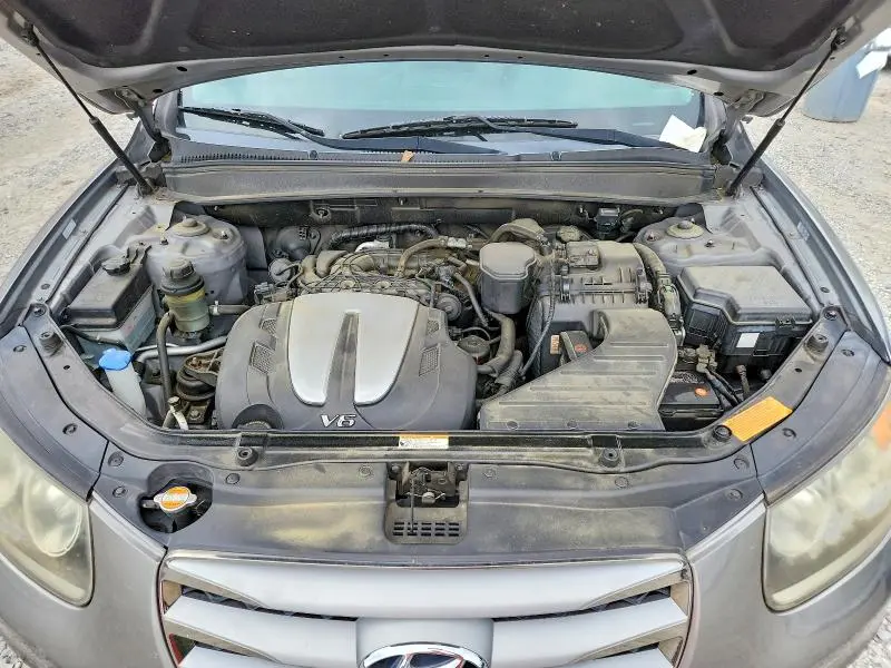 2012 HYUNDAI SANTA FE SE  