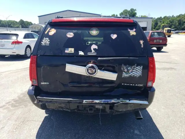 2010 CADILLAC ESCALADE   