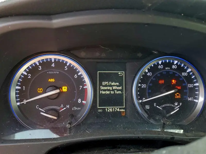 2017 TOYOTA HIGHLANDER SE  