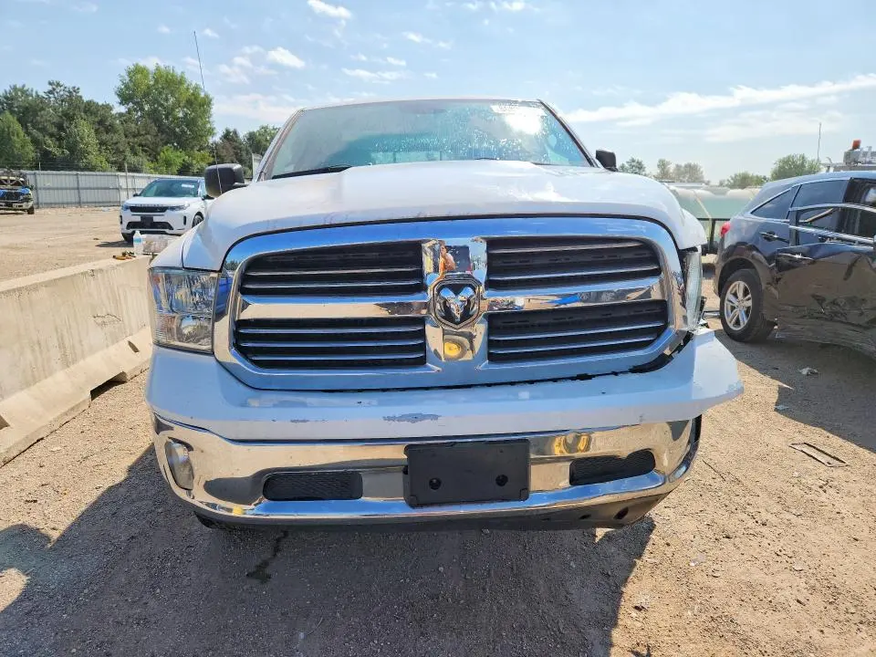 2013 RAM 1500 SLT  