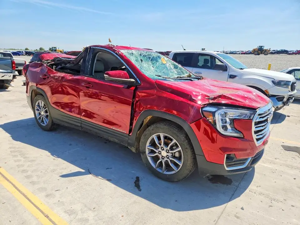 2022 GMC TERRAIN SLT  