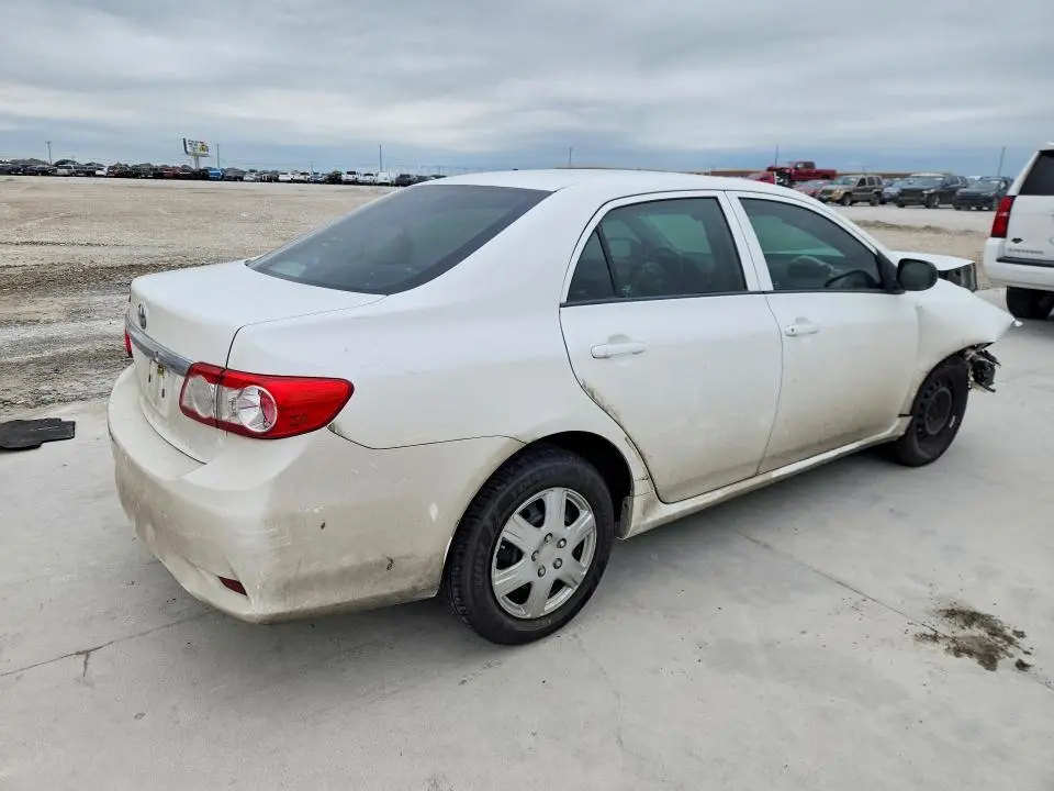 2011 TOYOTA COROLLA BASE  