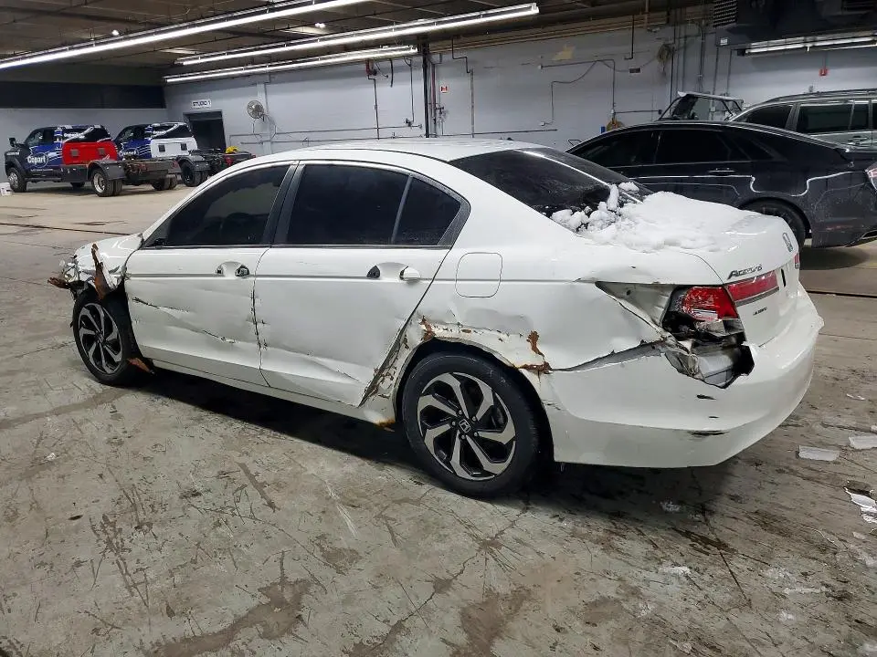 2011 HONDA ACCORD LX  