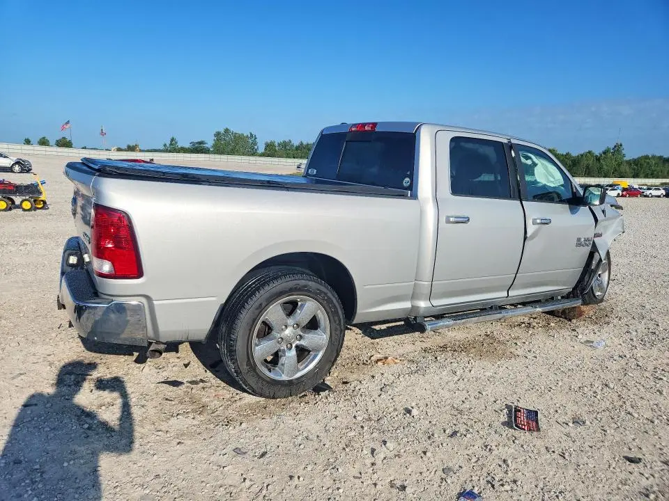 2017 RAM 1500 SLT  