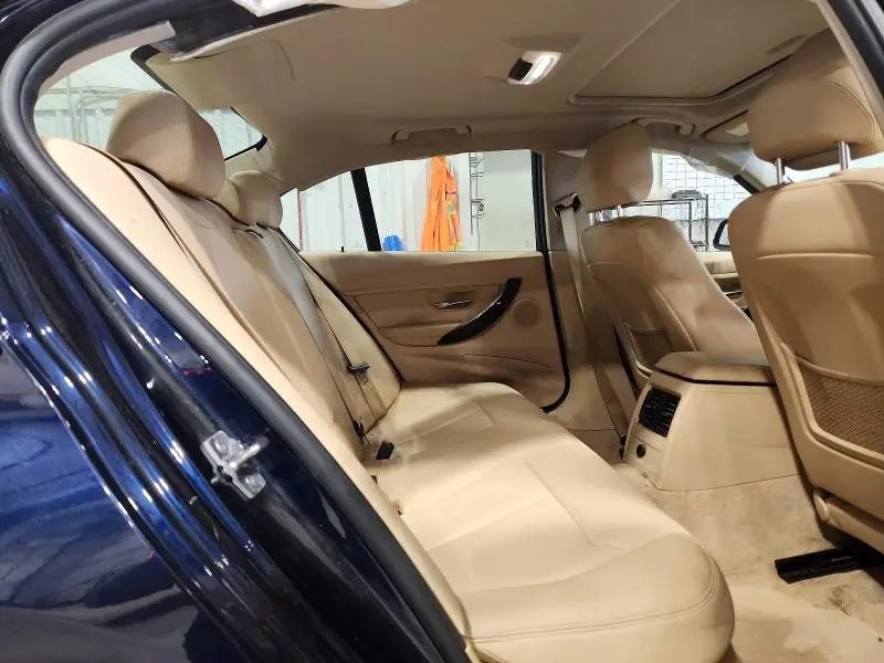 2013 BMW 320 I XDRIVE  