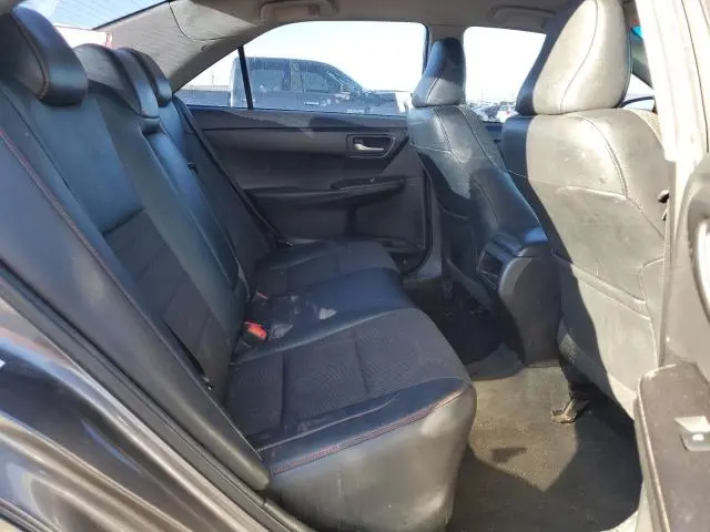 2016 TOYOTA CAMRY LE  