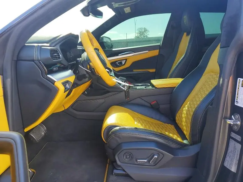2019 LAMBORGHINI URUS   