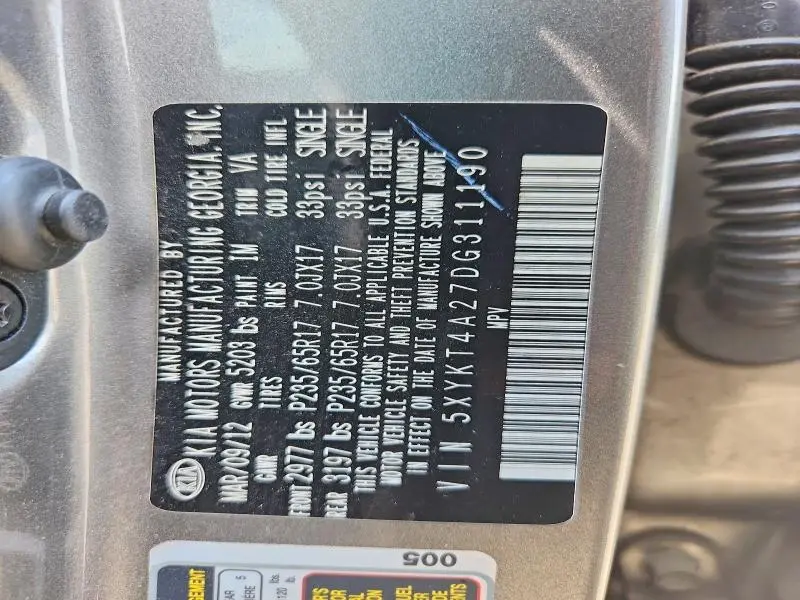 2013 KIA SORENTO LX  