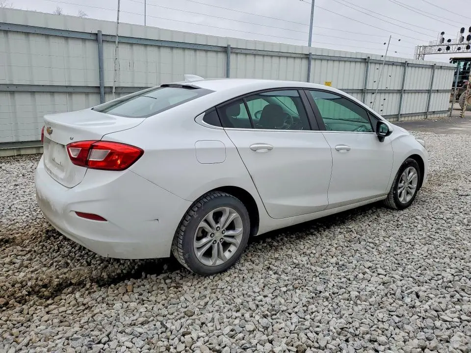 2019 CHEVROLET CRUZE LT  