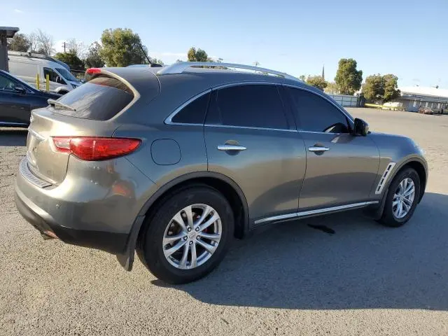 2010 INFINITI FX35