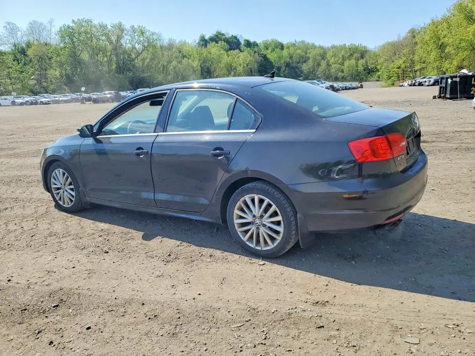 2011 VOLKSWAGEN JETTA SEL  