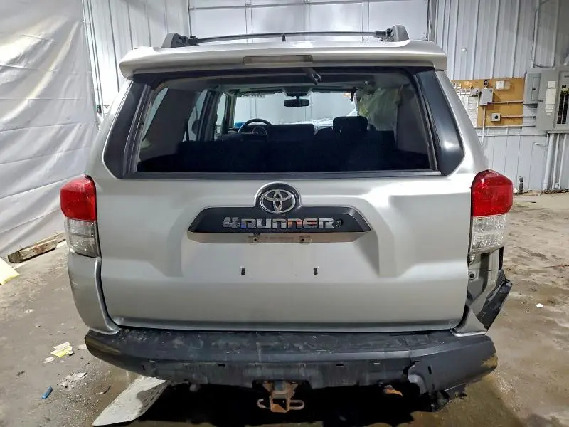 2011 TOYOTA 4RUNNER SR5  