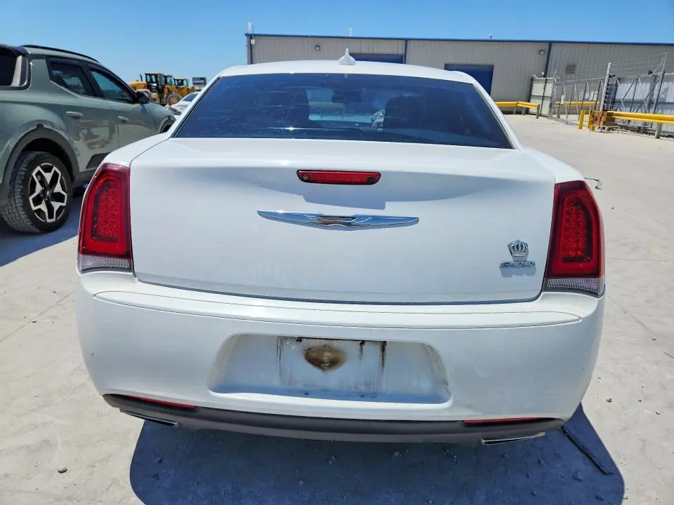 2019 CHRYSLER 300 TOURING  