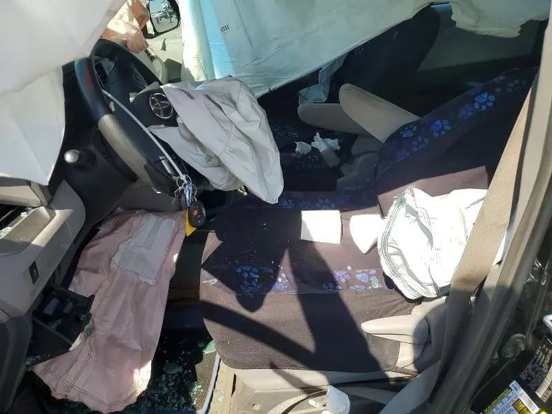 2017 TOYOTA SIENNA L 7-PASSENGER  