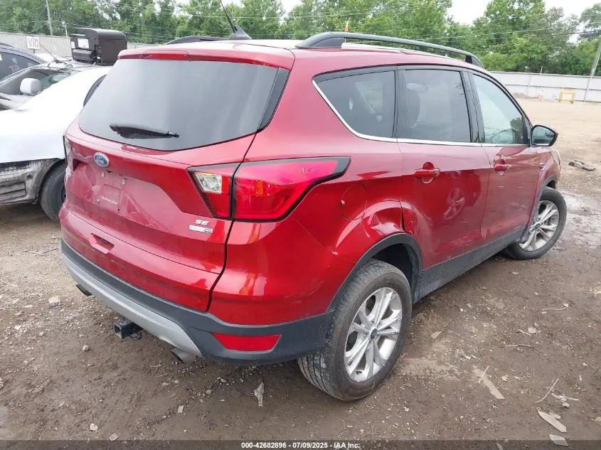 2019 FORD ESCAPE SE