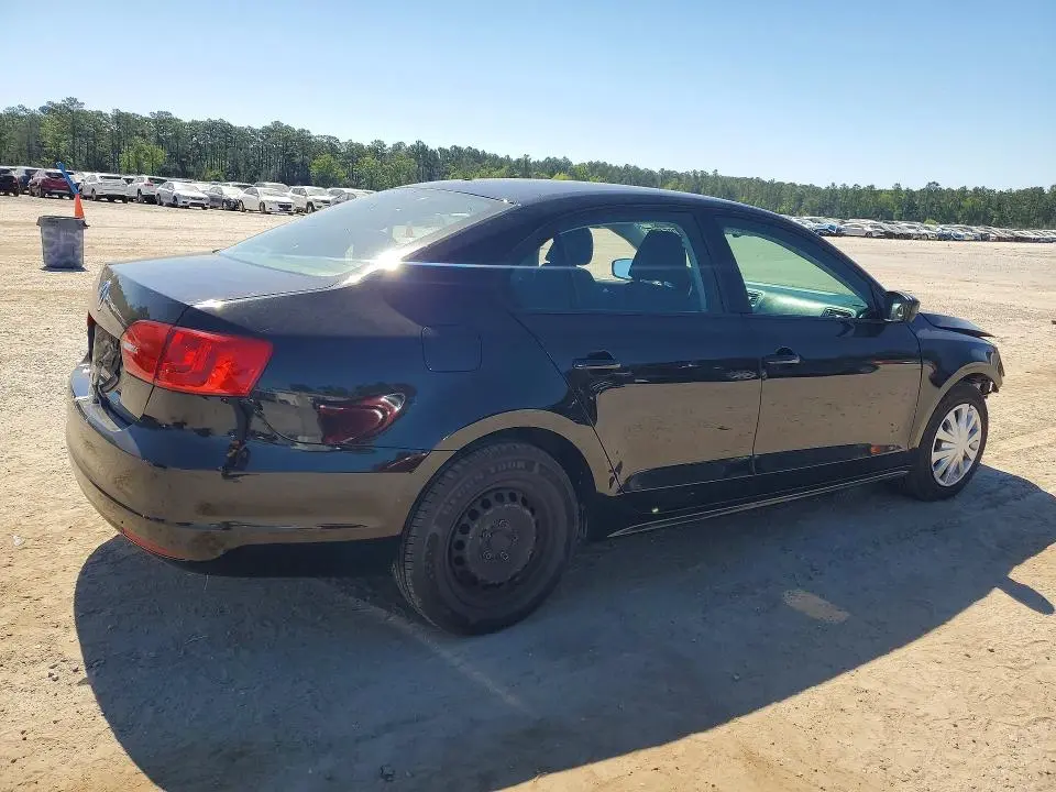 2013 VOLKSWAGEN JETTA BASE  