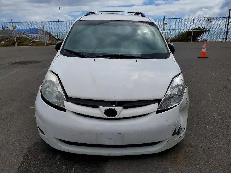 2010 TOYOTA SIENNA CE  