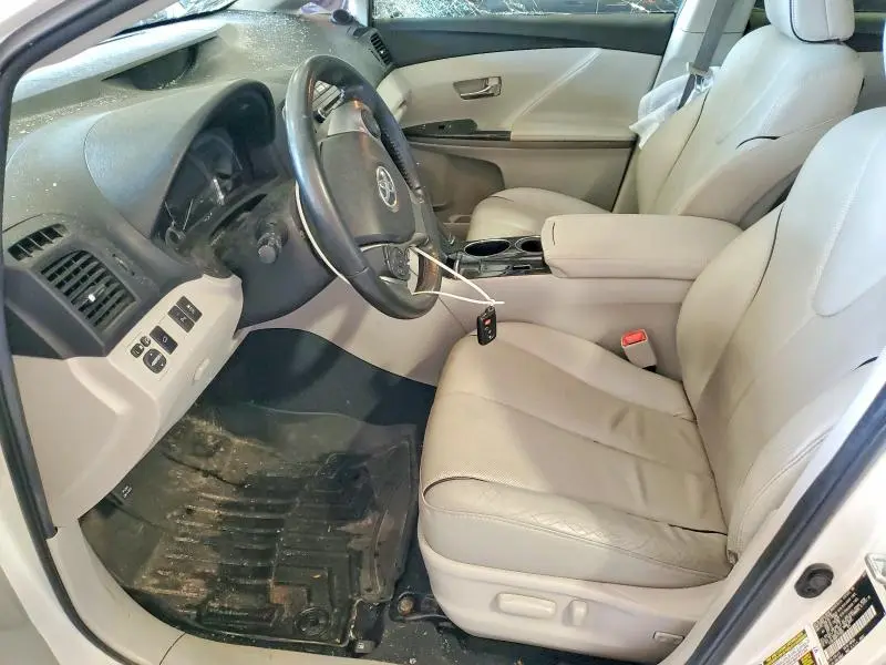 2015 TOYOTA VENZA LIMITED  