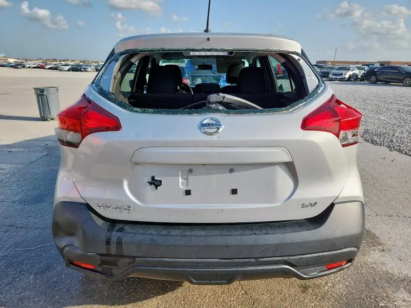 2018 NISSAN KICKS S  