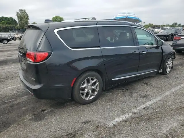 2019 CHRYSLER PACIFICA LIMITED  