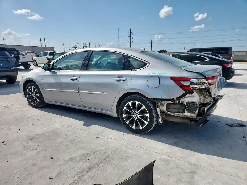 2016 TOYOTA AVALON XLE  