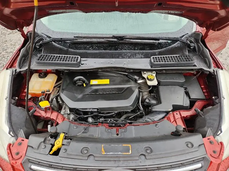 2015 FORD ESCAPE SE  