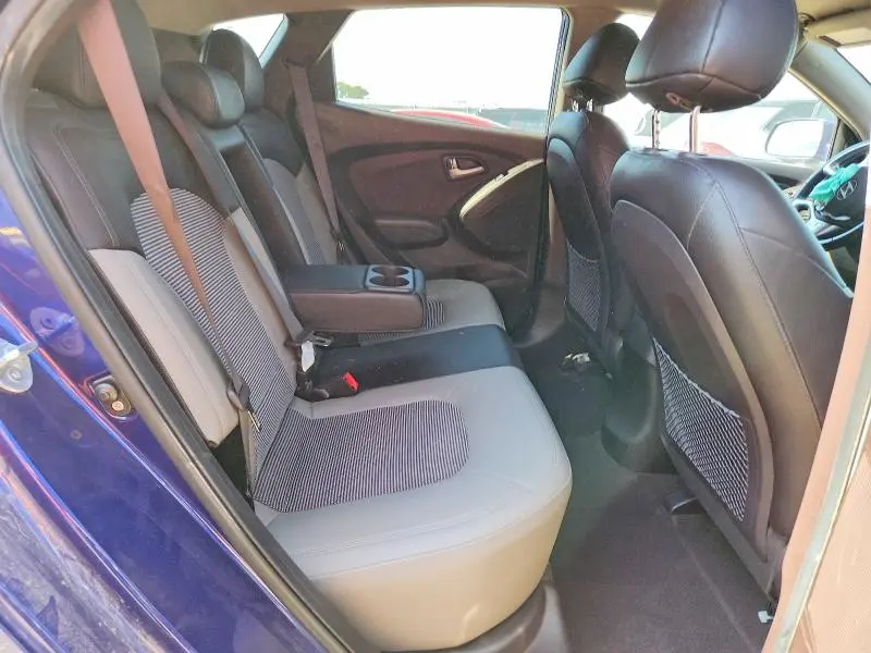 2010 HYUNDAI TUCSON GLS  