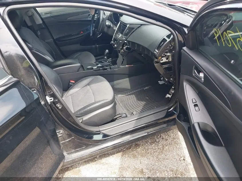 2011 HYUNDAI SONATA SE