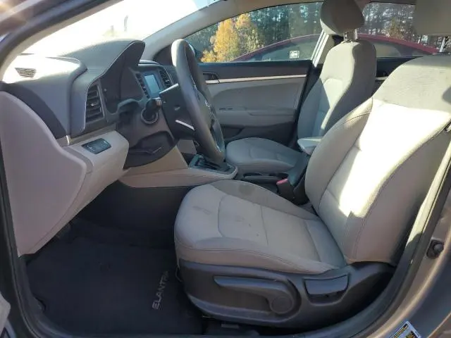 2019 HYUNDAI ELANTRA SE  