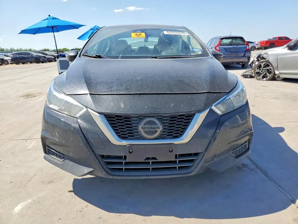 2021 NISSAN VERSA SV  