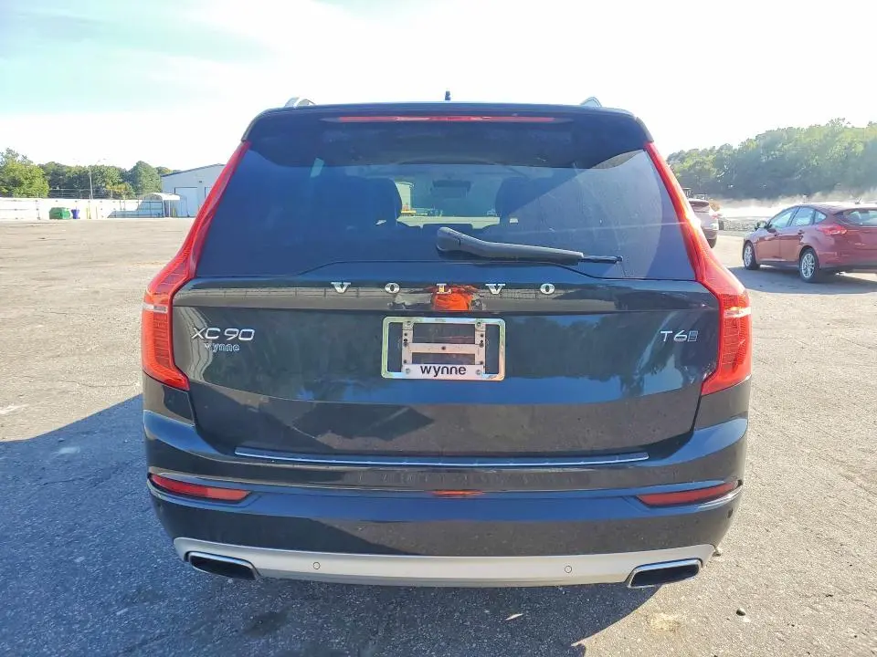 2016 VOLVO XC90 T6  