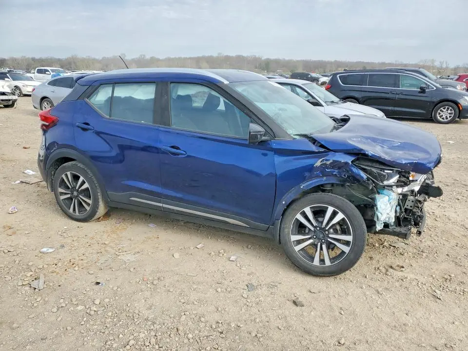 2019 NISSAN KICKS SR  