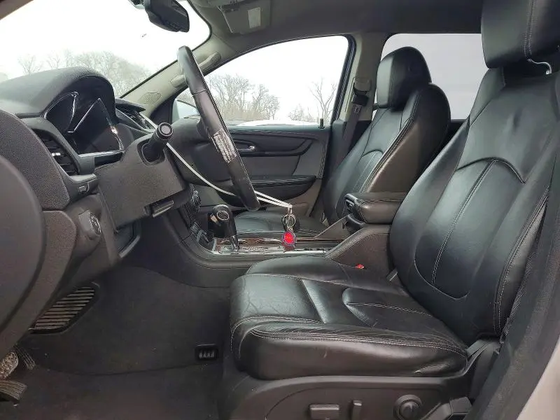 2013 CHEVROLET TRAVERSE LT  