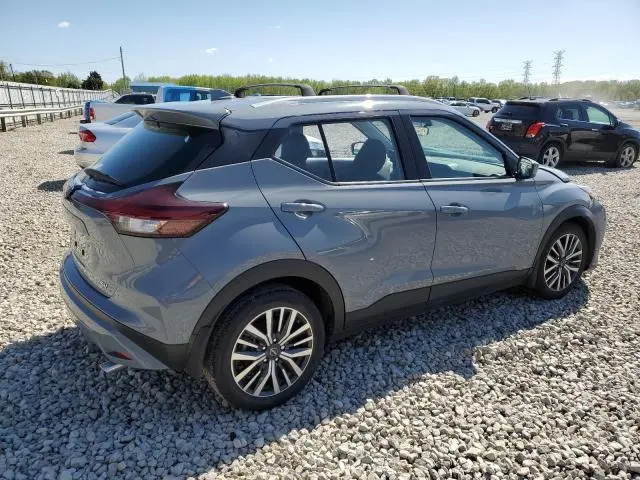 2022 NISSAN KICKS SV  