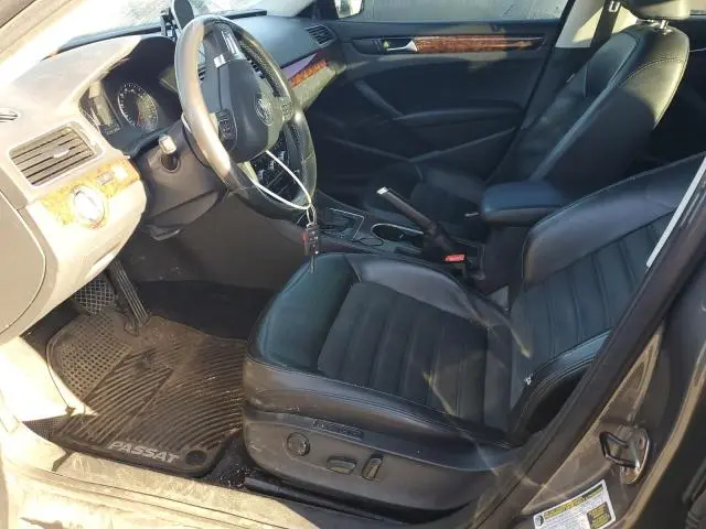 2013 VOLKSWAGEN PASSAT SEL  