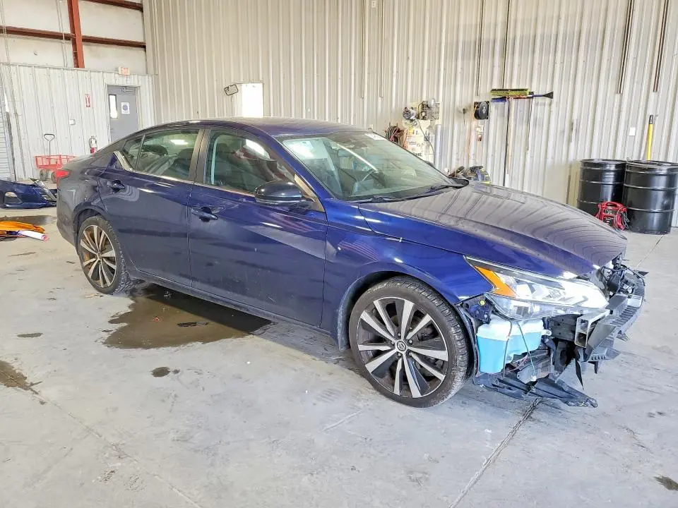2020 NISSAN ALTIMA SR  