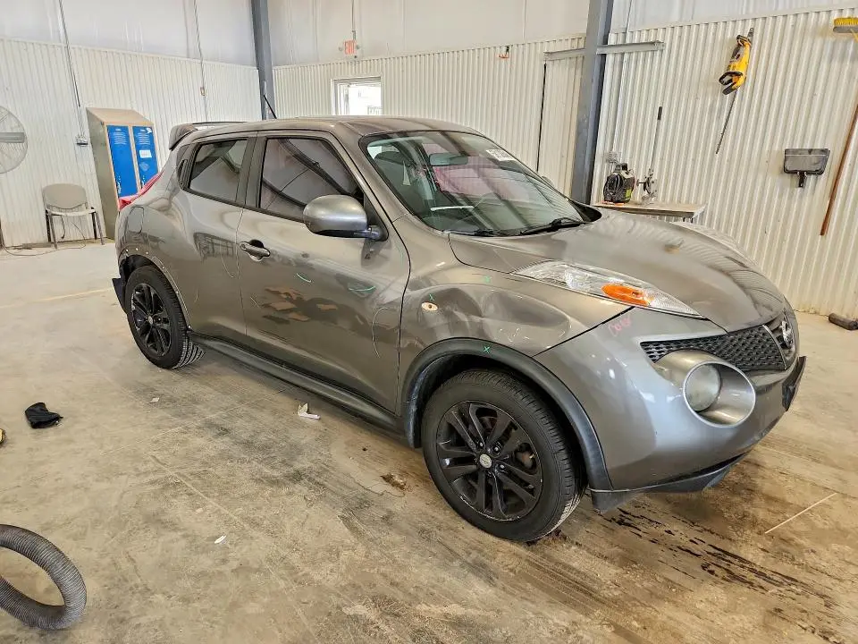 2014 NISSAN JUKE SV  