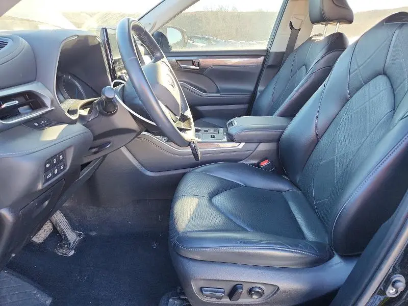 2021 TOYOTA HIGHLANDER HYBRID PLATINUM  